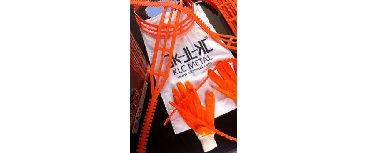 klc metal banner